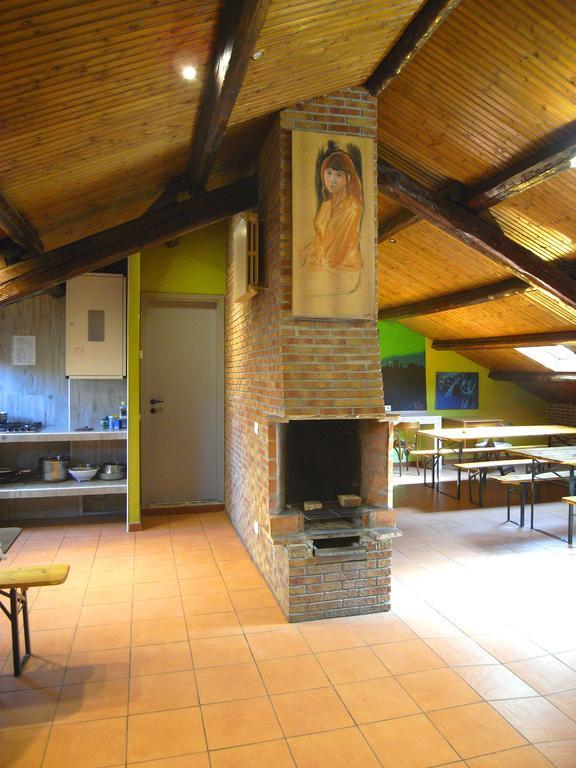 Hostel California Милано Екстериор снимка