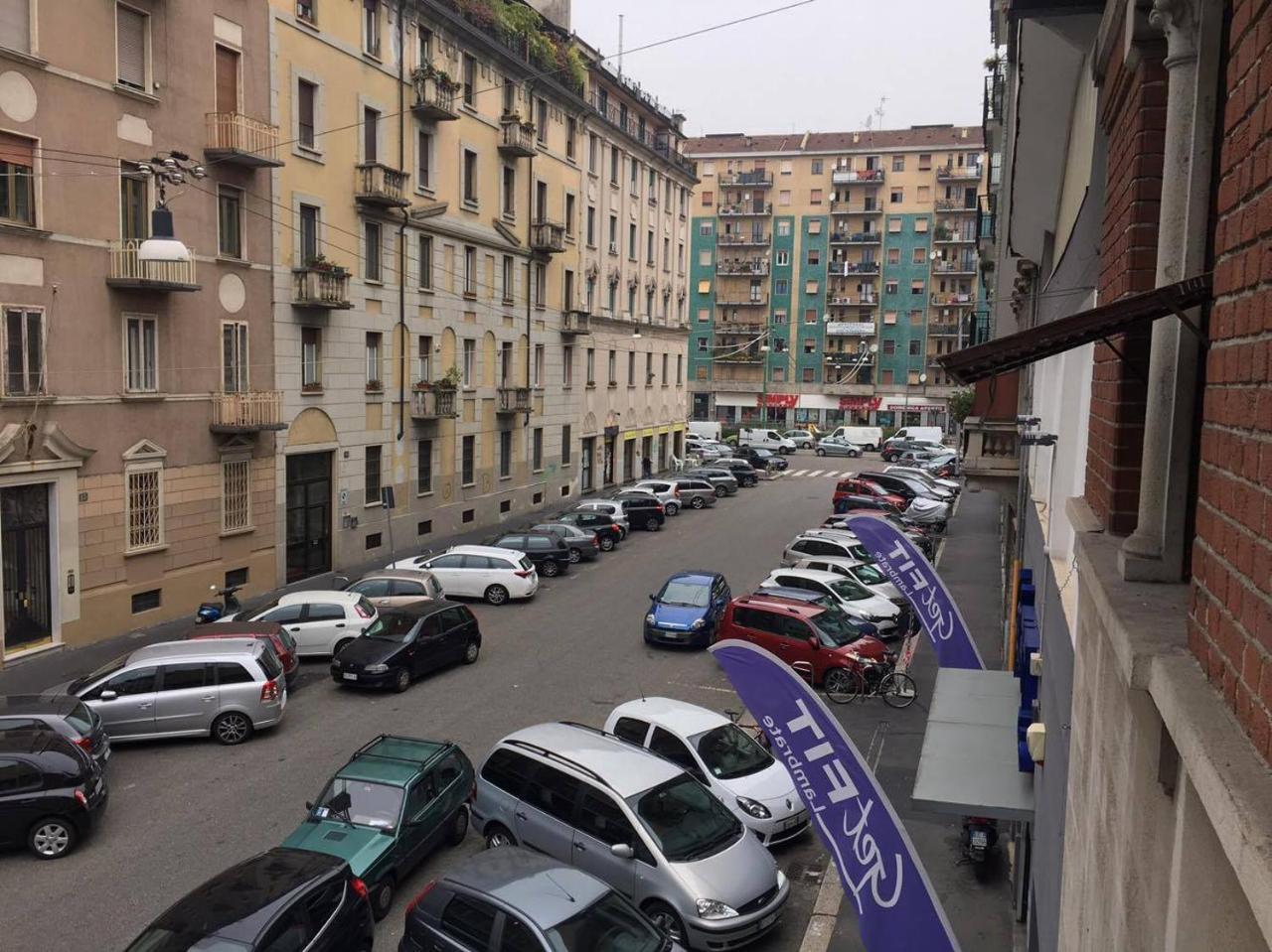 Hostel California Милано Екстериор снимка